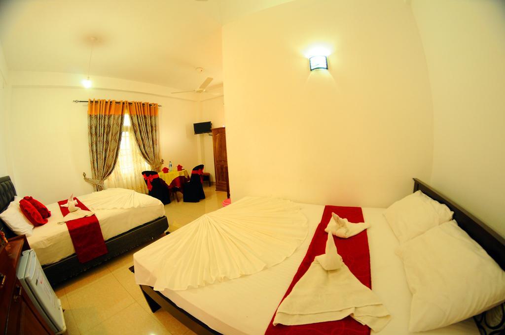 أنرادابورام Happy Leoni Hotel المظهر الخارجي الصورة