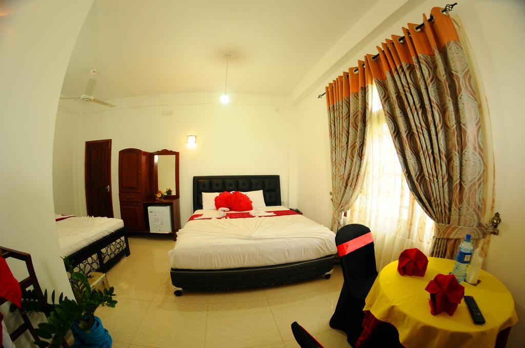 أنرادابورام Happy Leoni Hotel المظهر الخارجي الصورة