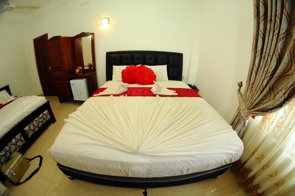 أنرادابورام Happy Leoni Hotel المظهر الخارجي الصورة