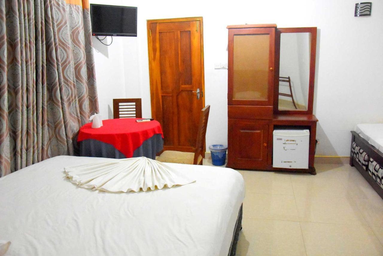 أنرادابورام Happy Leoni Hotel المظهر الخارجي الصورة