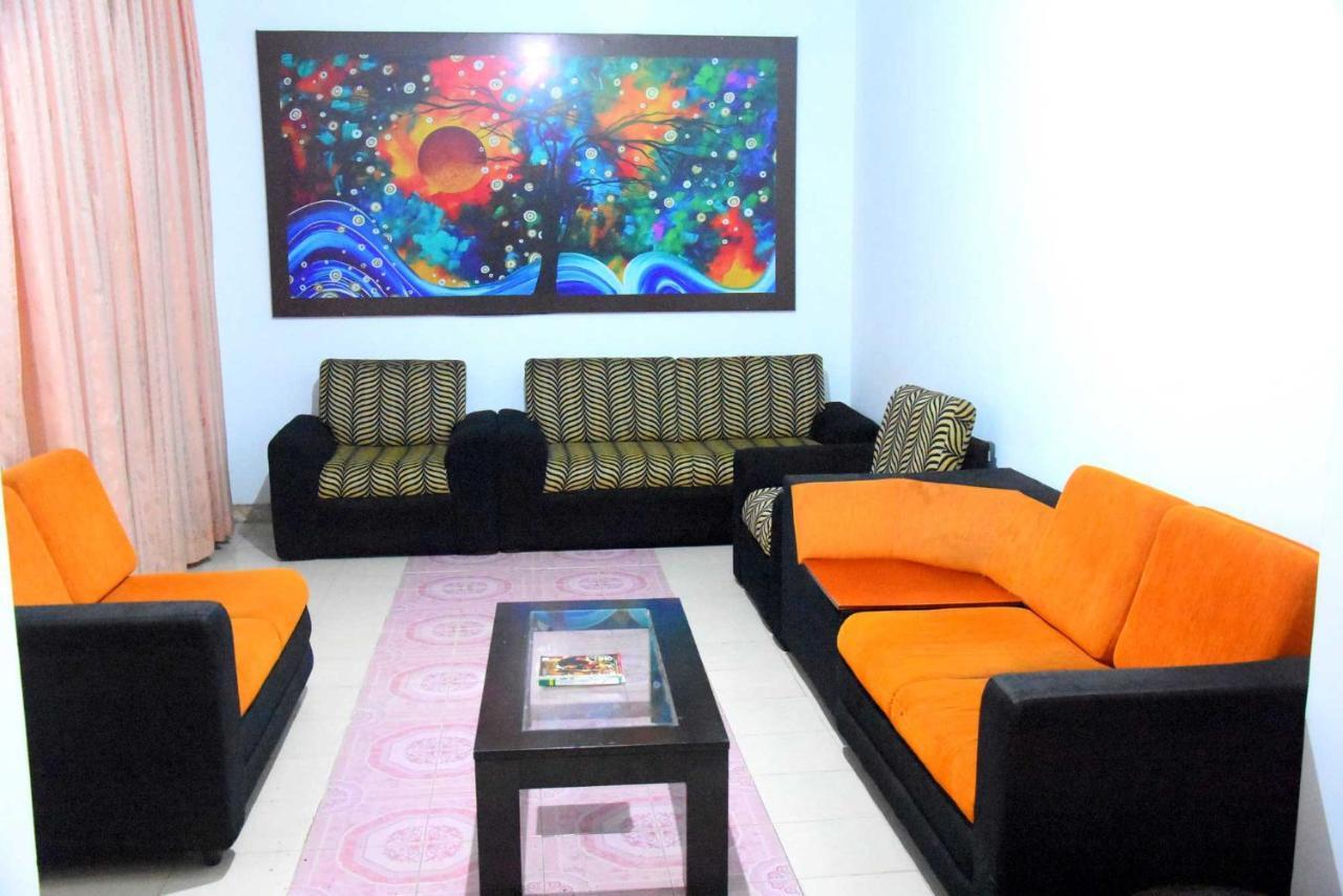 أنرادابورام Happy Leoni Hotel المظهر الخارجي الصورة